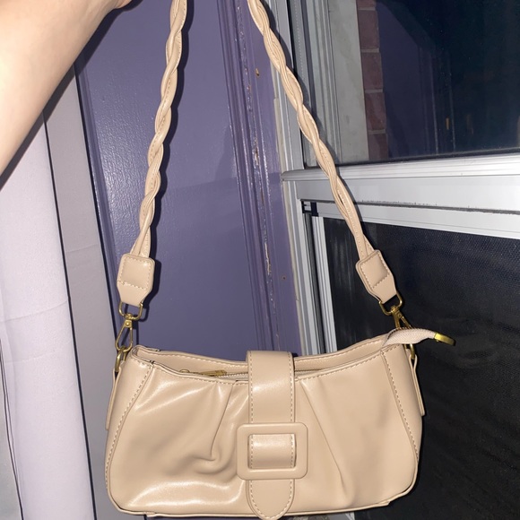 Purse - Picture 2 of 5